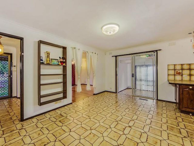 4 Linda Place, St Albans, VIC 3021, St Albans - Thumbnail 3