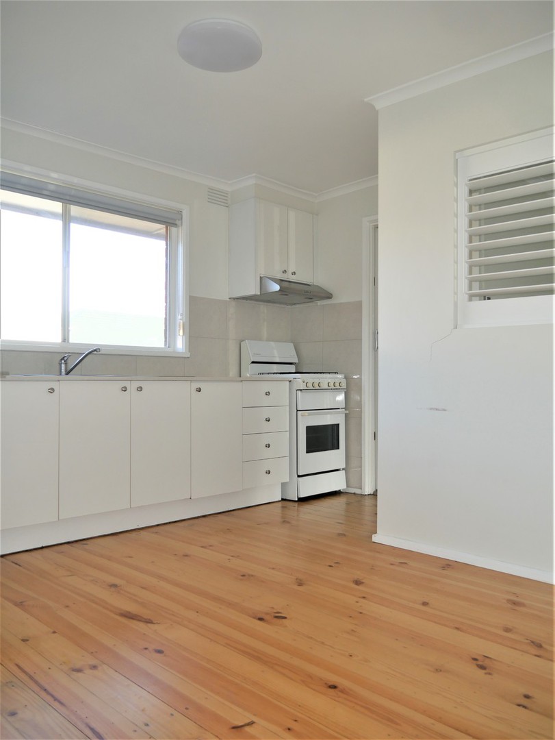 4 Lisa Place, Melton West, VIC 3337, Melton West - Thumbnail 4