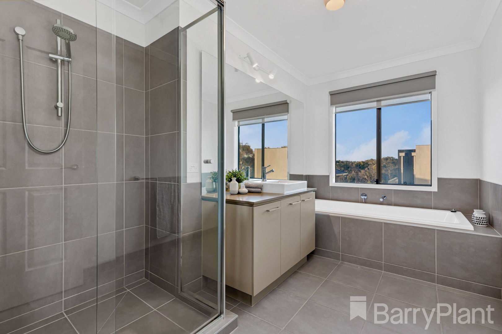 4 Lodge Way, Bundoora, VIC 3083, Bundoora - Thumbnail 3
