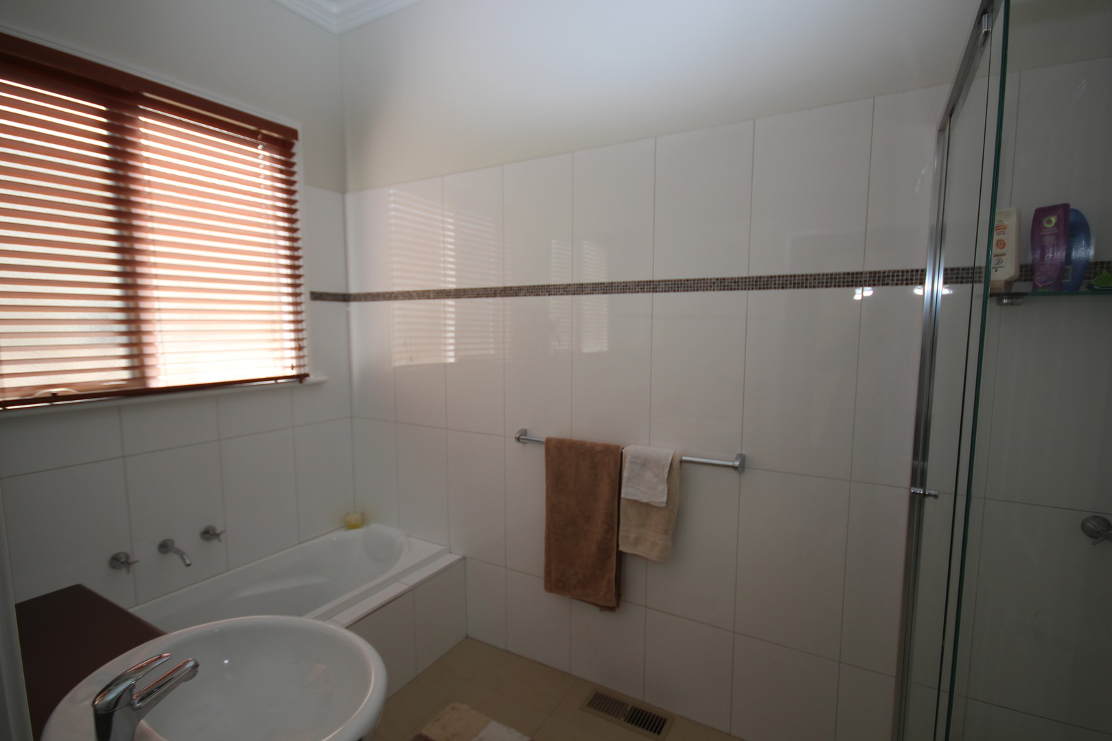 4 Loftus Street, East Geelong, VIC 3219, East Geelong - Thumbnail 7
