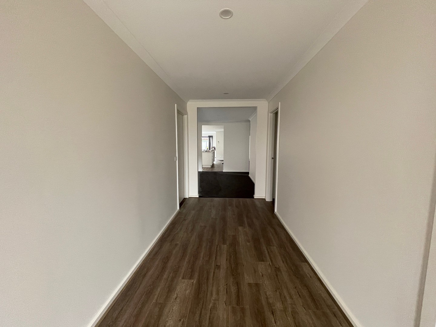 4 Londonderry Crescent, Tarneit, VIC 3029, Tarneit - Thumbnail 2