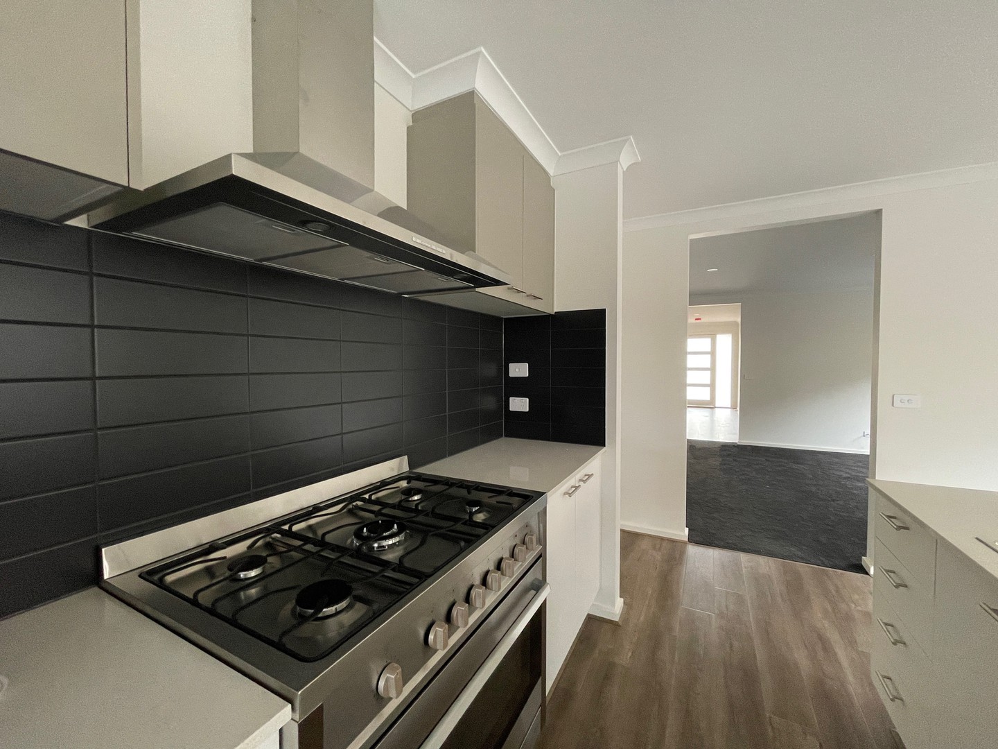 4 Londonderry Crescent, Tarneit, VIC 3029, Tarneit - Thumbnail 3