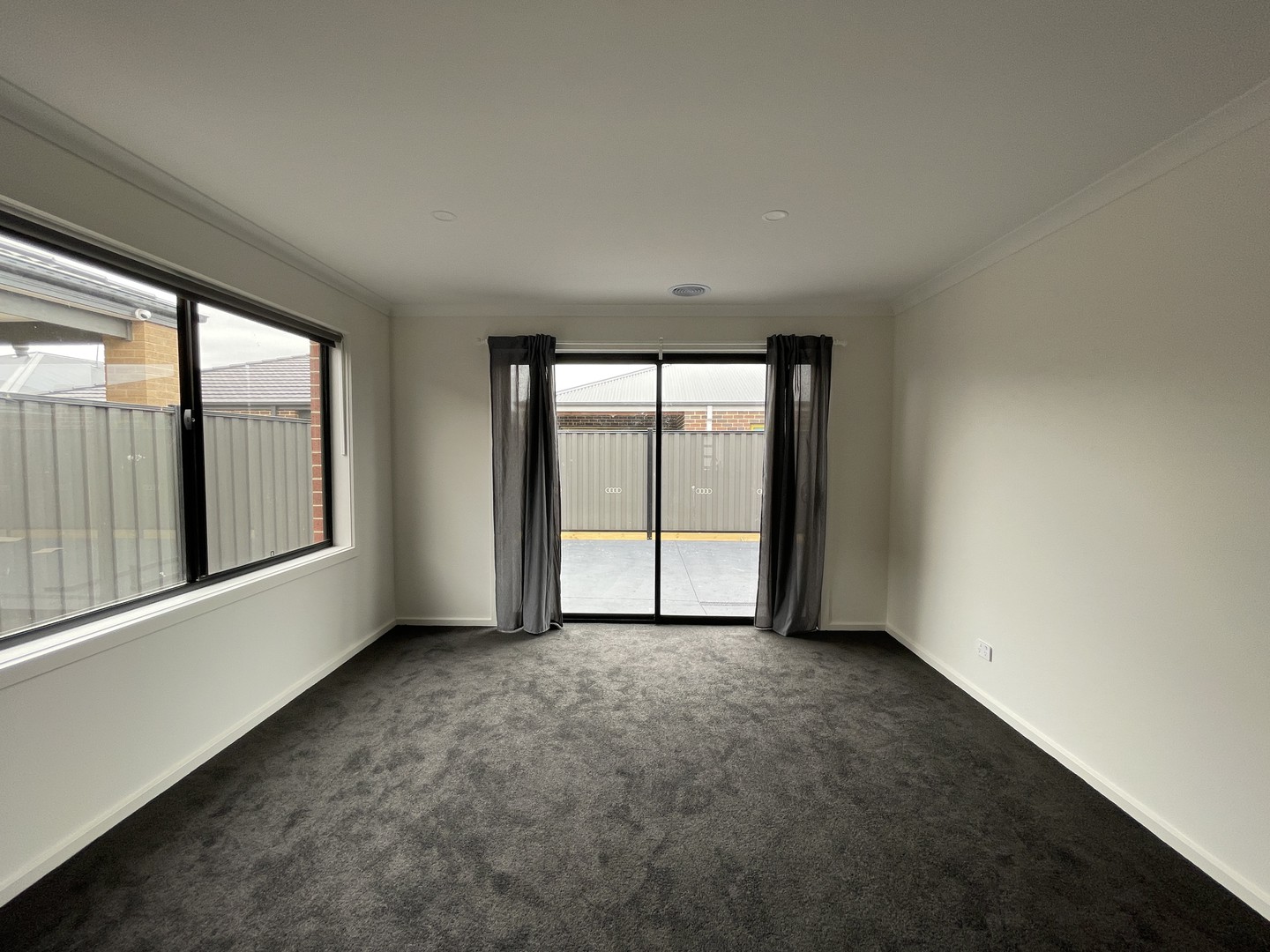 4 Londonderry Crescent, Tarneit, VIC 3029, Tarneit - Thumbnail 4