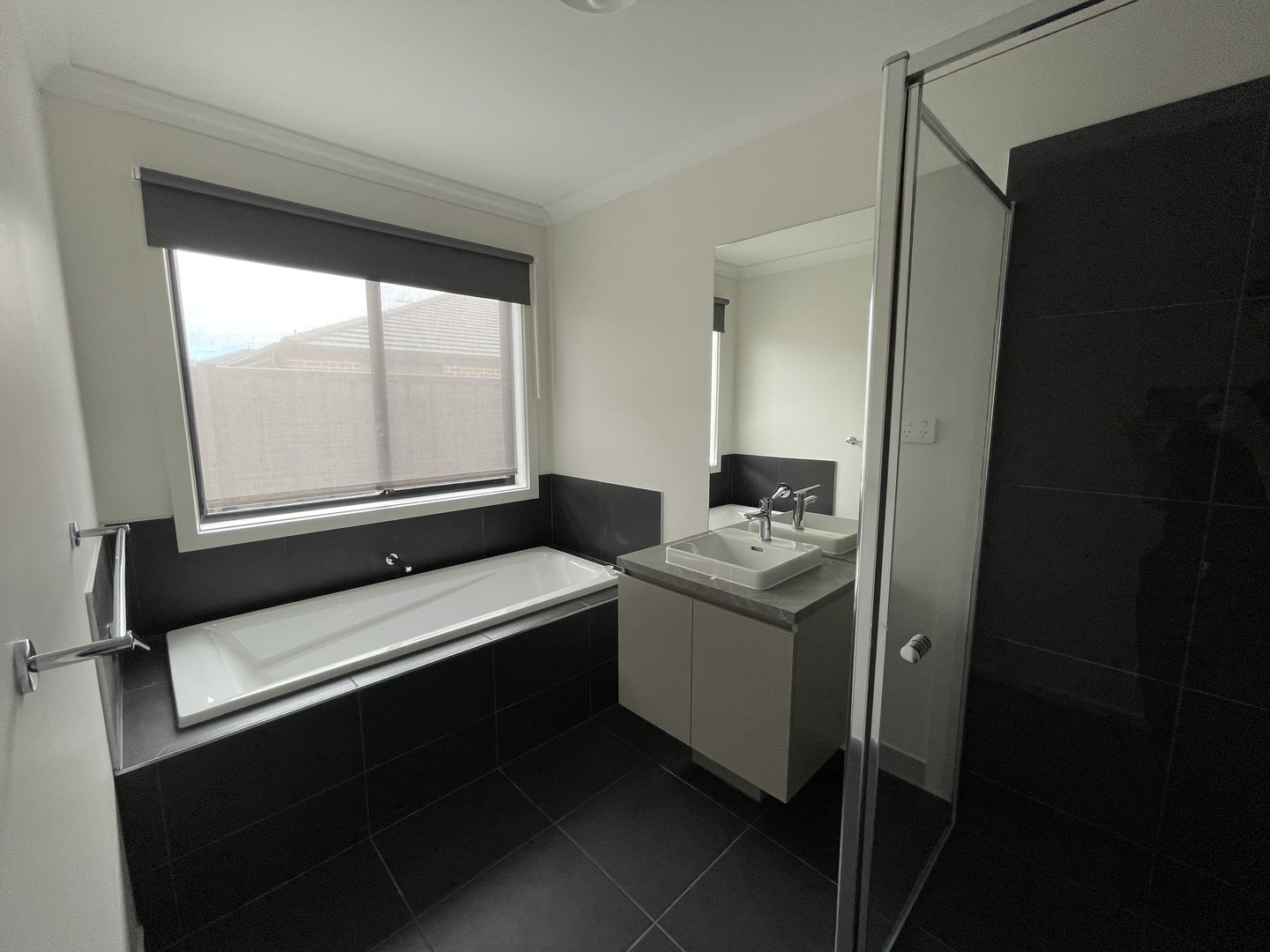 4 Londonderry Crescent, Tarneit, VIC 3029, Tarneit - Thumbnail 8