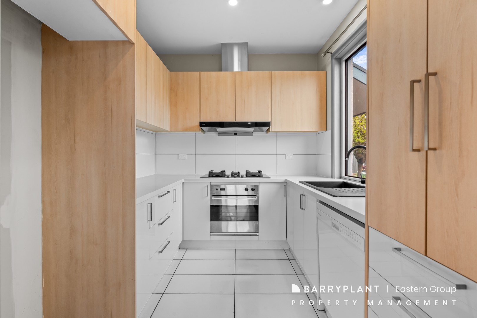 4 Long Valley Way, Doncaster East, VIC 3109, Doncaster East - Thumbnail 2