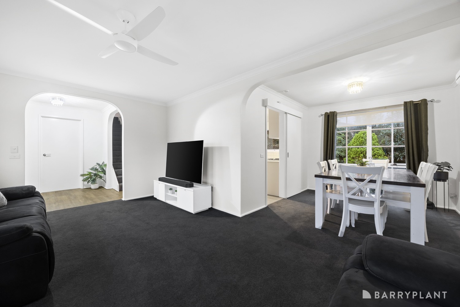 4 Longfield Court, Watsonia North, VIC 3087 - Thumbnail 2 - 04/03/2026