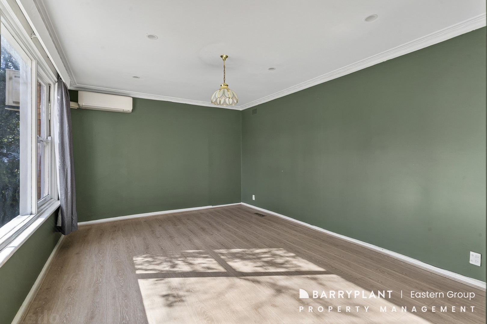 4 Magid Avenue, Wheelers Hill, VIC 3150 - Thumbnail 2 - 25/08/2026