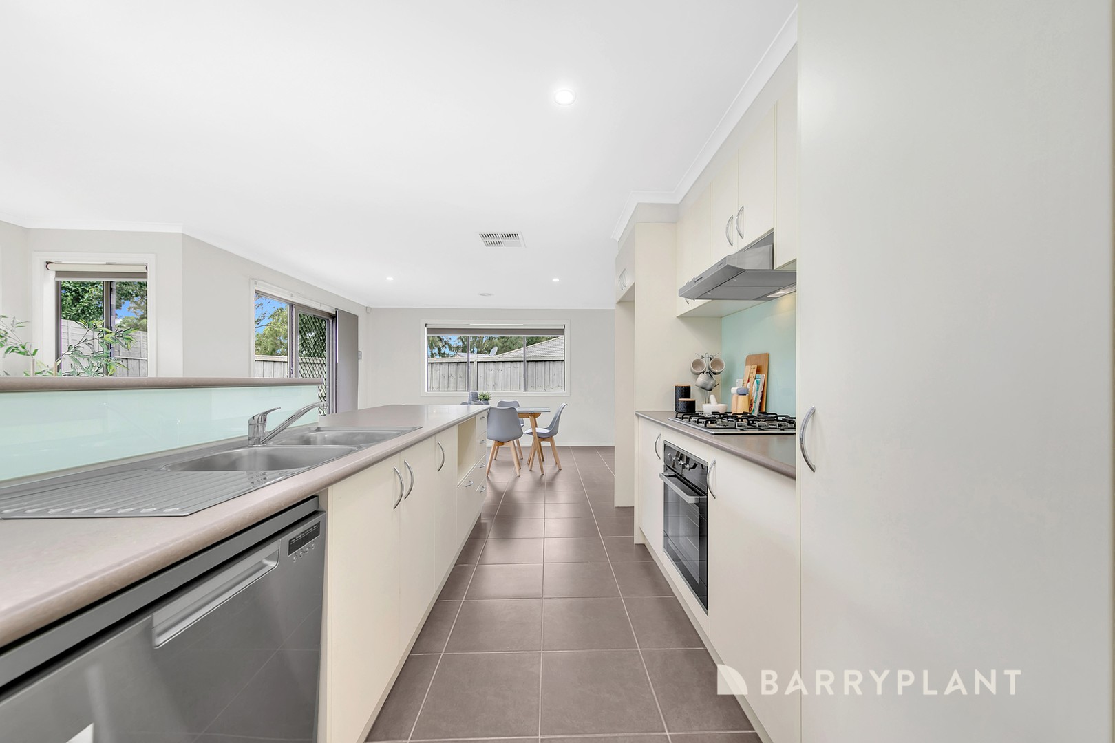 4 Malindi Court, South Morang, VIC 3752, South Morang - Thumbnail 5