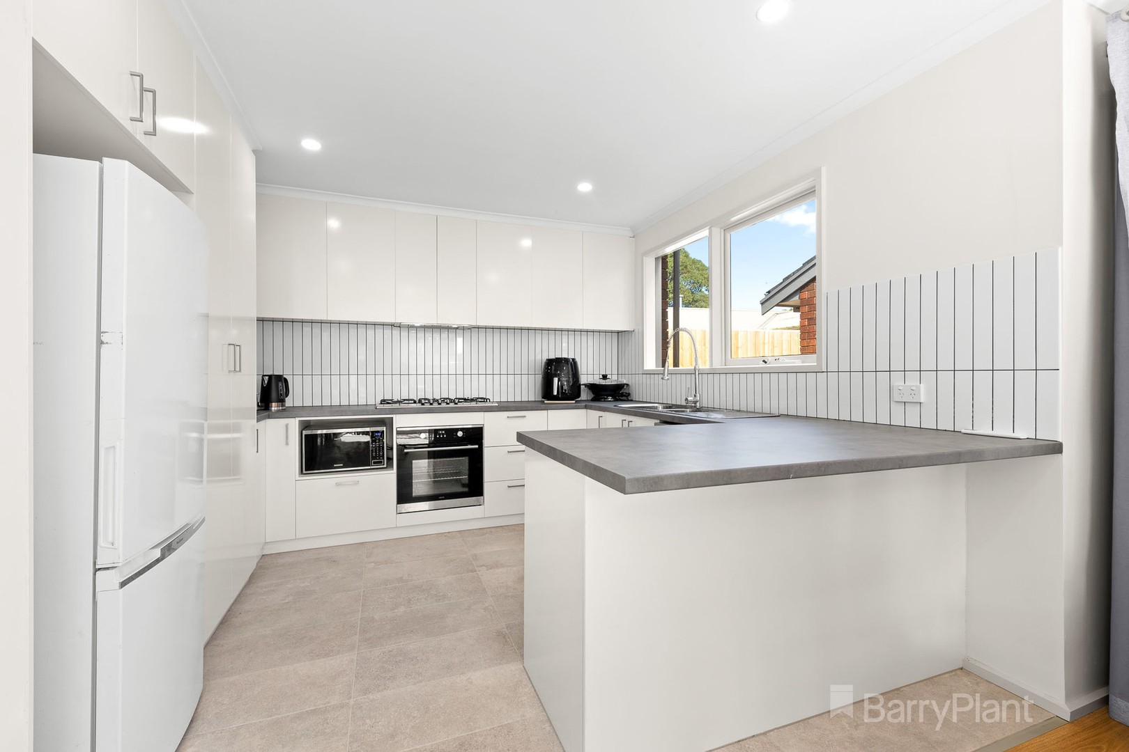 52 Tracey Street, REVESBY NSW 2212, Revesby - Thumbnail 3