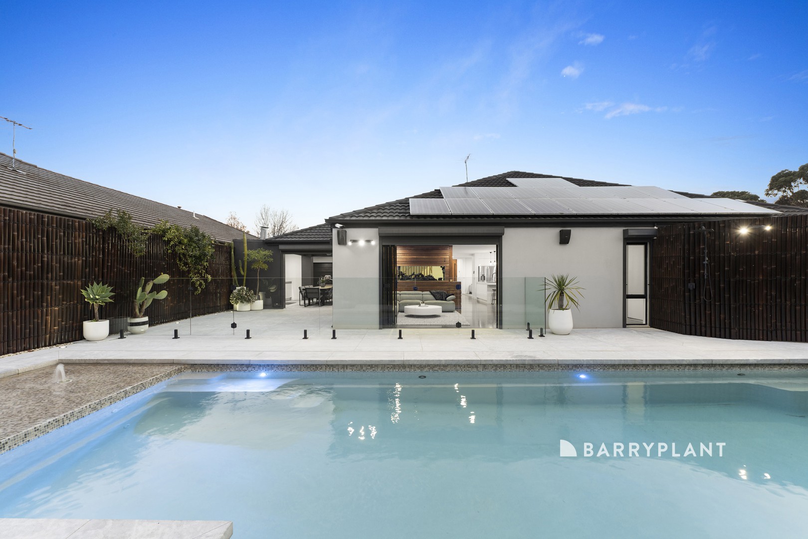 4 Manorwood Way, Berwick, VIC 3806, Berwick - Thumbnail 2
