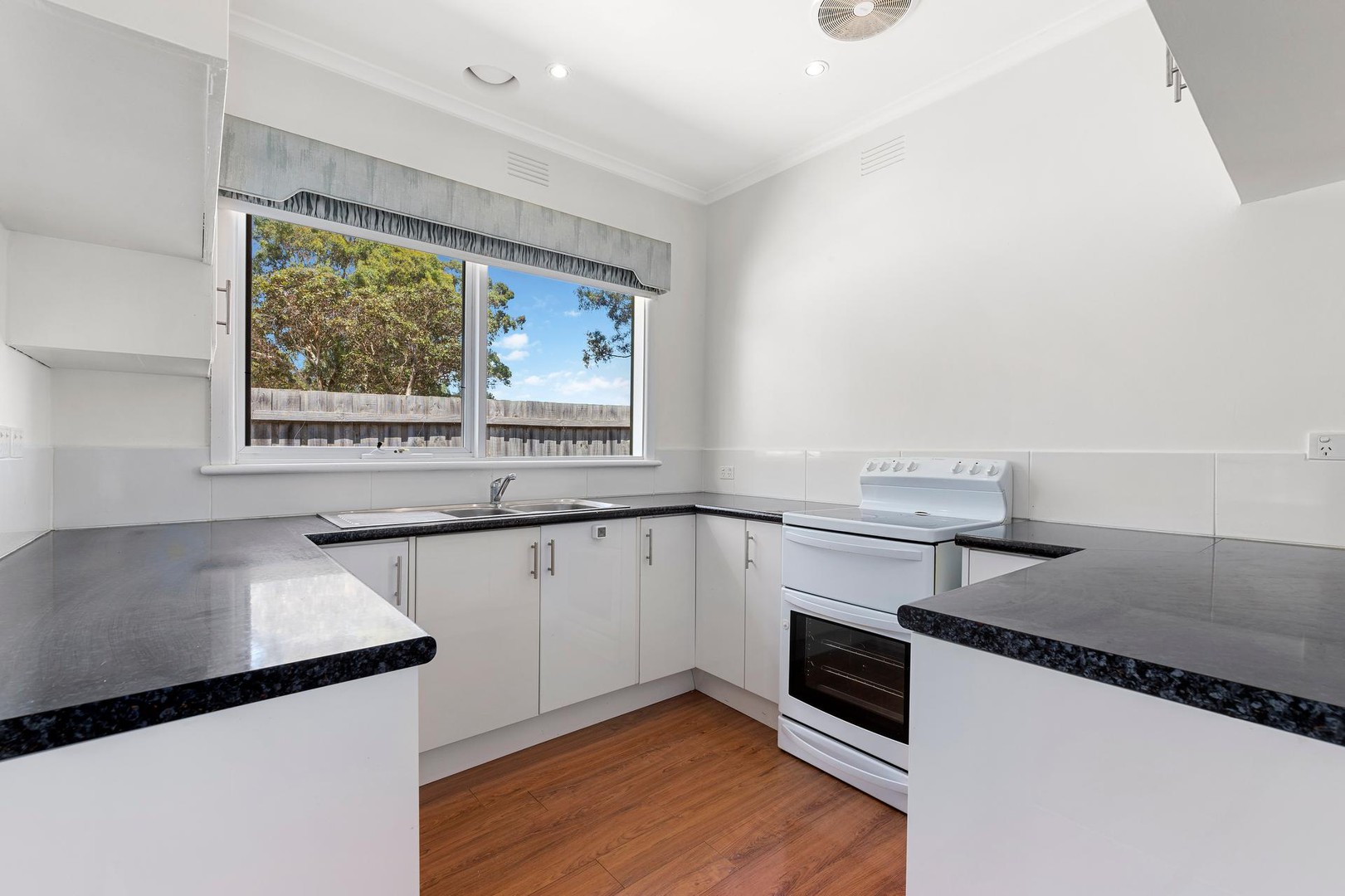 4 Mark Place, Nunawading, VIC 3131, Nunawading - Thumbnail 2
