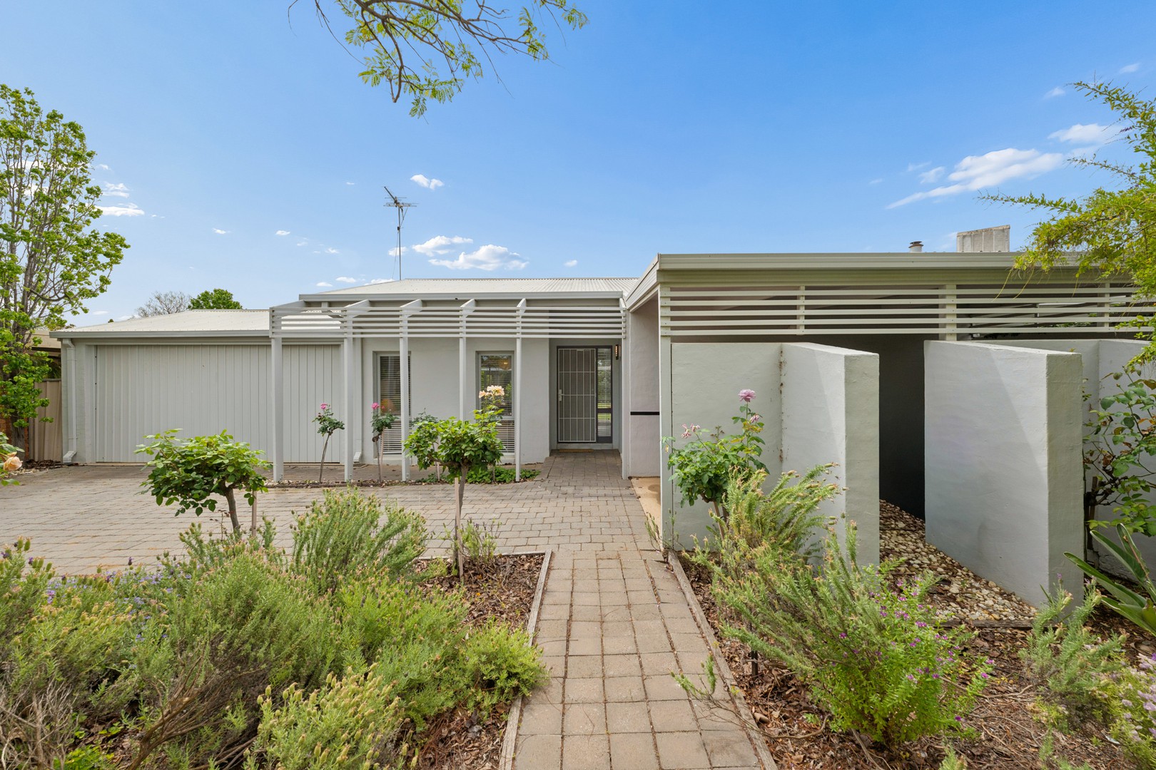 4 Massey Close, Mildura - Image 1