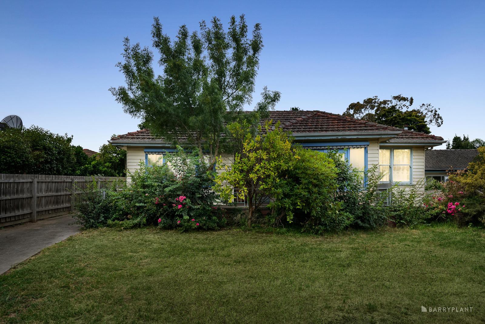 4 McGahy Street, Templestowe Lower, VIC 3107 - Thumbnail 2 - 07/02/2024