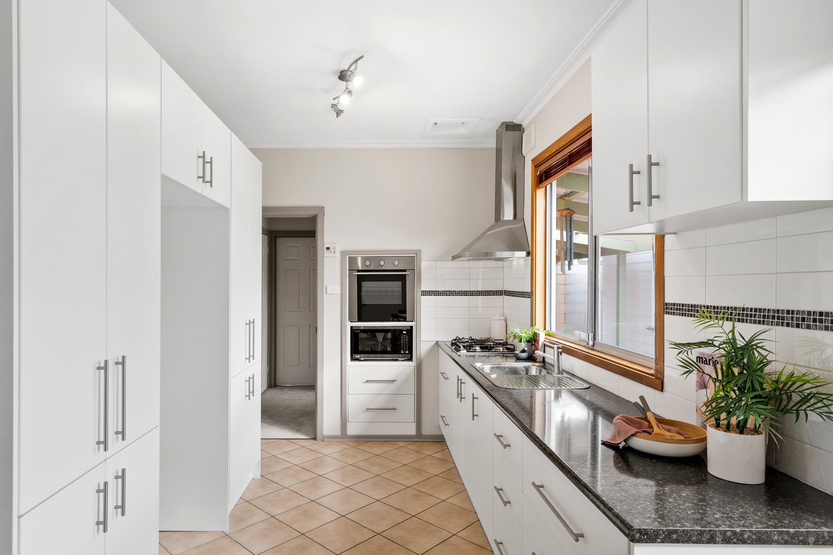 4 McIntosh Street, Sunshine, VIC 3020, Sunshine - Thumbnail 3
