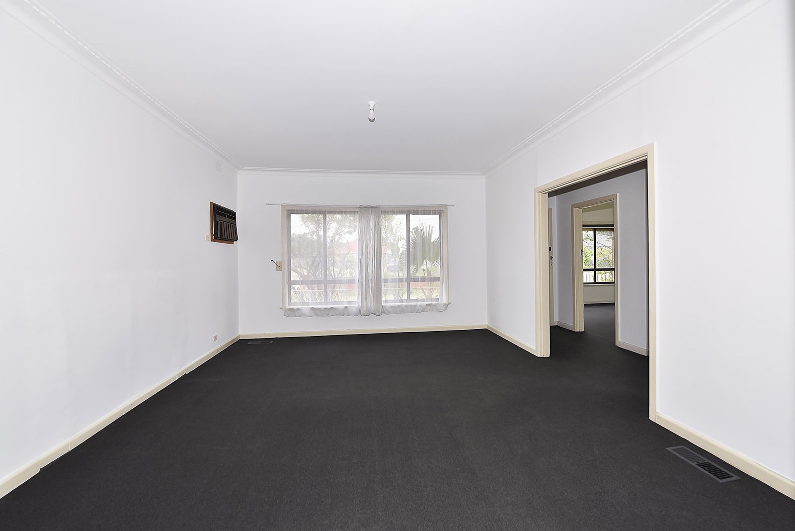 4 McNamara Avenue, Airport West, VIC 3042, Airport West - Thumbnail 2
