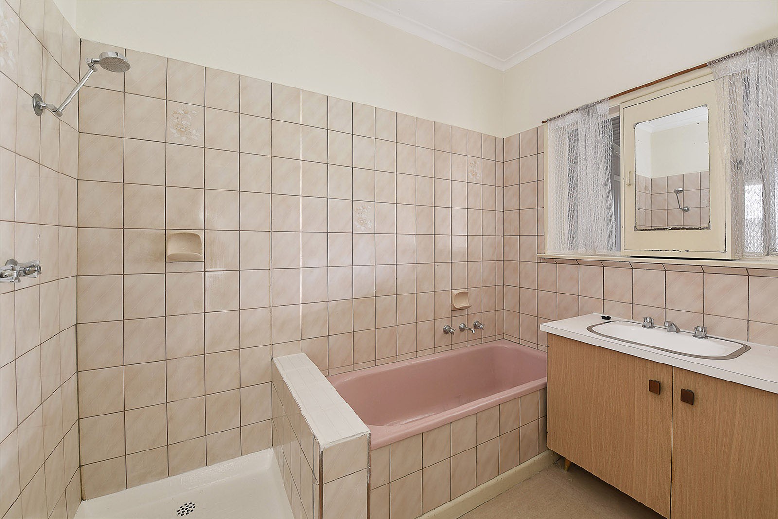 4 McNamara Avenue, Airport West, VIC 3042, Airport West - Thumbnail 5