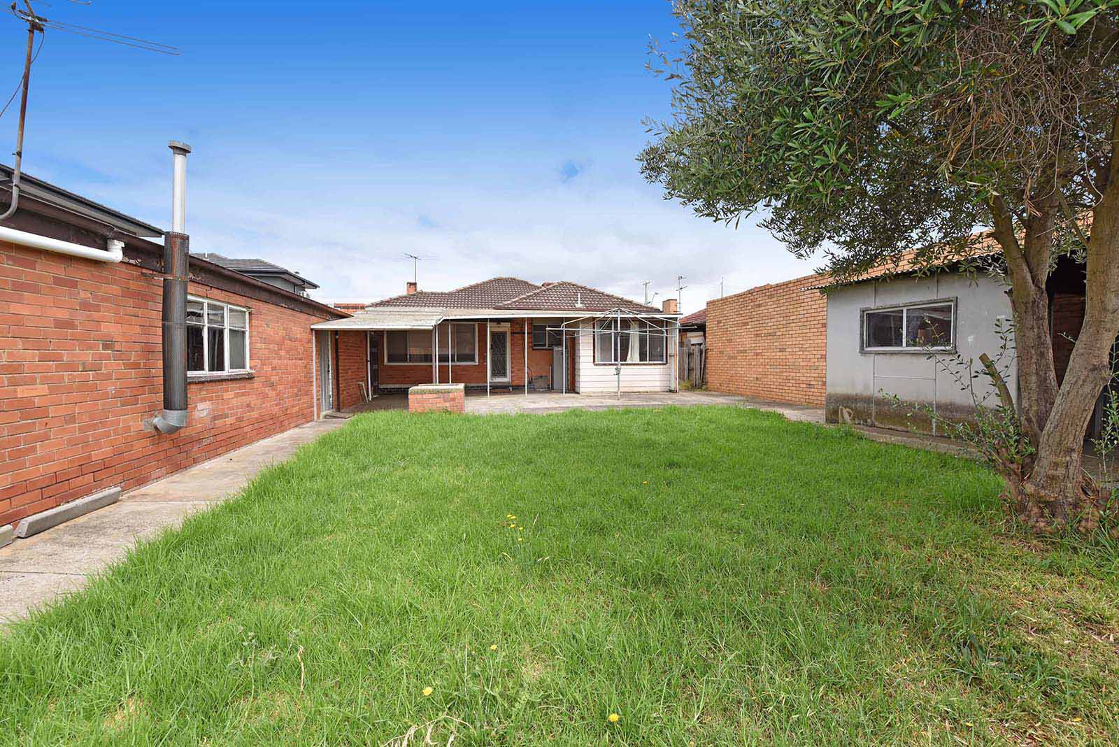 4 McNamara Avenue, Airport West, VIC 3042, Airport West - Thumbnail 6