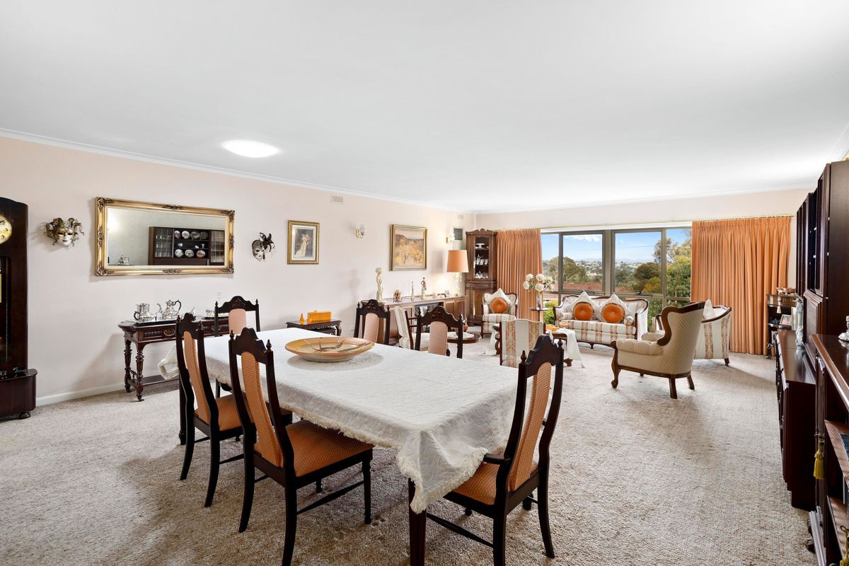 4 Menarra  Street, Strathmore, VIC 3041 - Thumbnail 2 - 01/03/2022