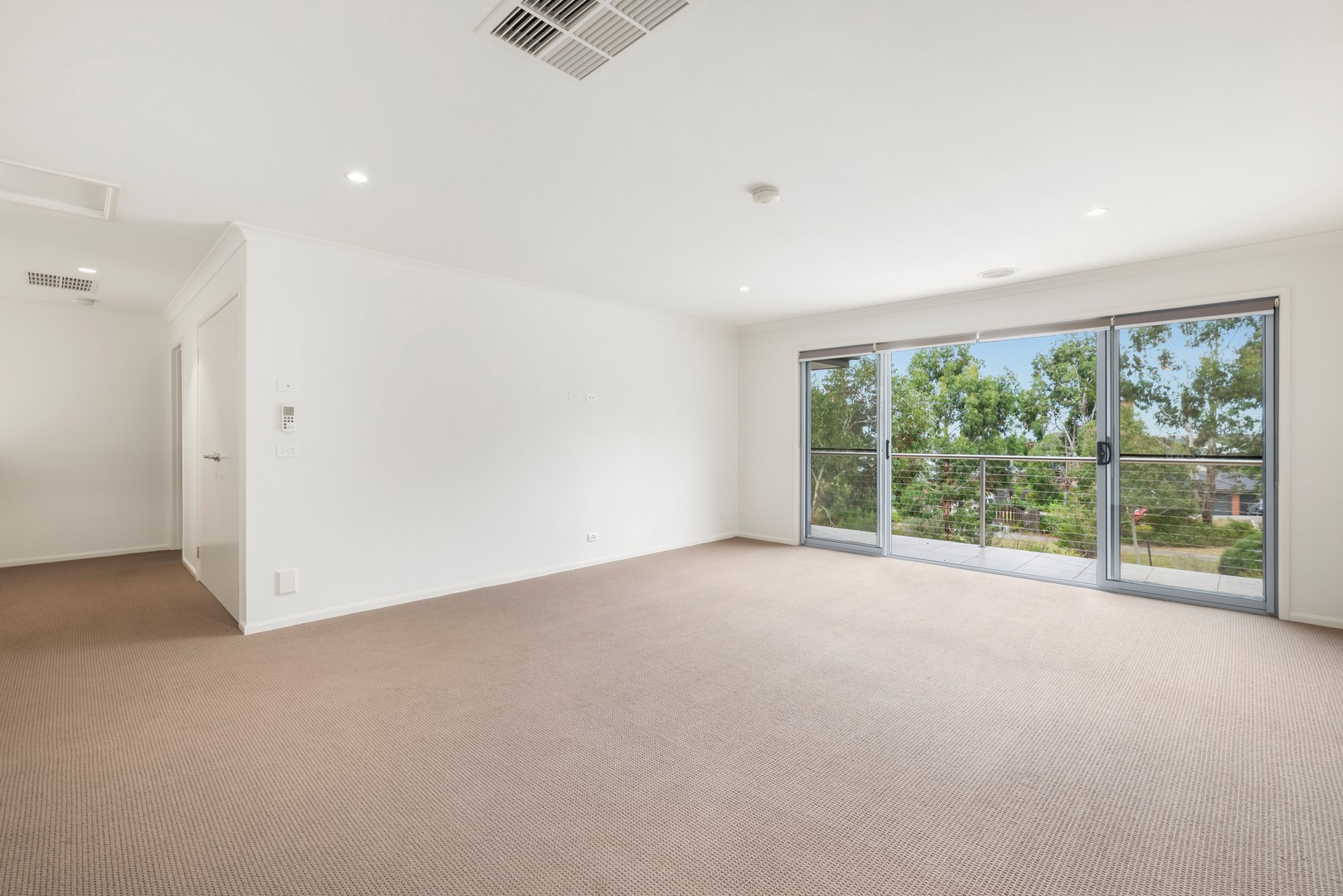 4 Mercury CircuitSouth Morang, VIC 3752  - Leased, South Morang - Thumbnail 4
