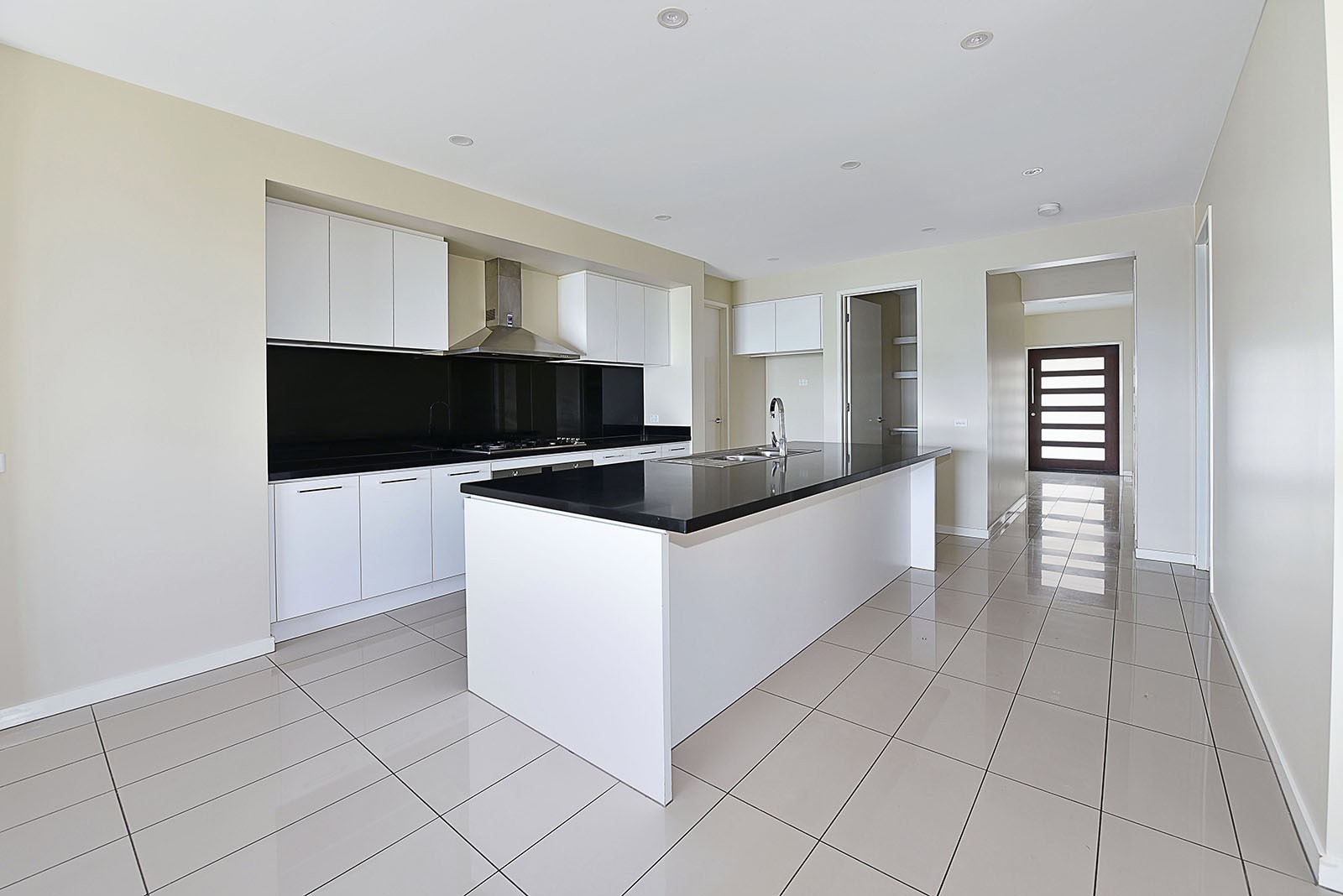 4 Middle Way, Mickleham, VIC 3064 - Thumbnail 1 - 03/11/2025