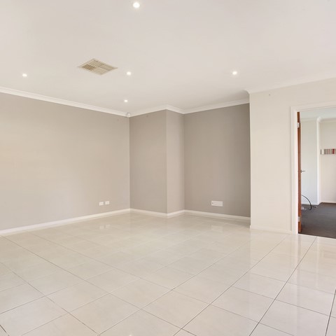 4 Misty Close, Berwick, VIC 3806, Berwick - Thumbnail 6