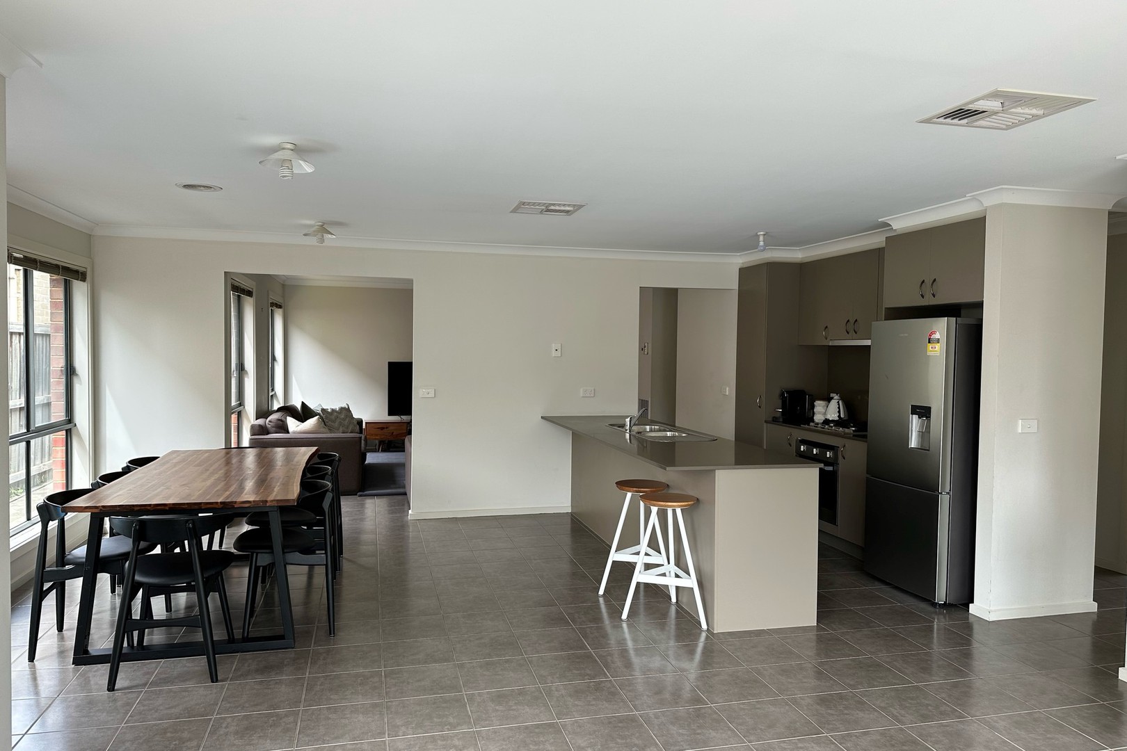 4 Moffat Drive, Lalor, VIC 3075, Lalor - Thumbnail 4