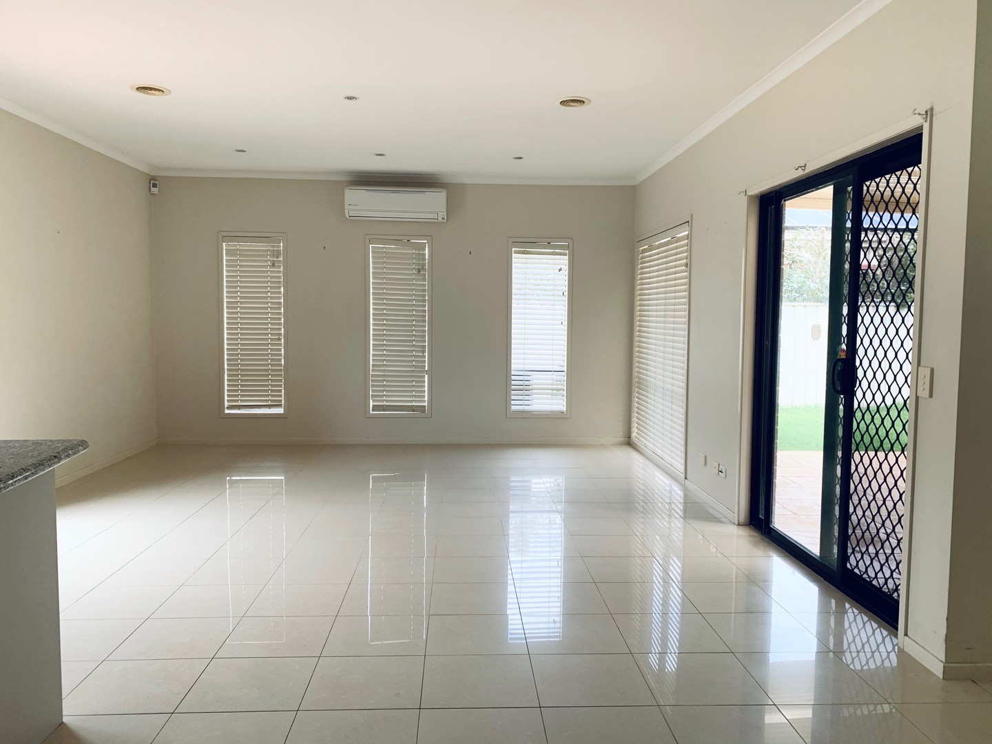 4 Muirhead Gardens, Caroline Springs, VIC 3023, Caroline Springs - Thumbnail 6