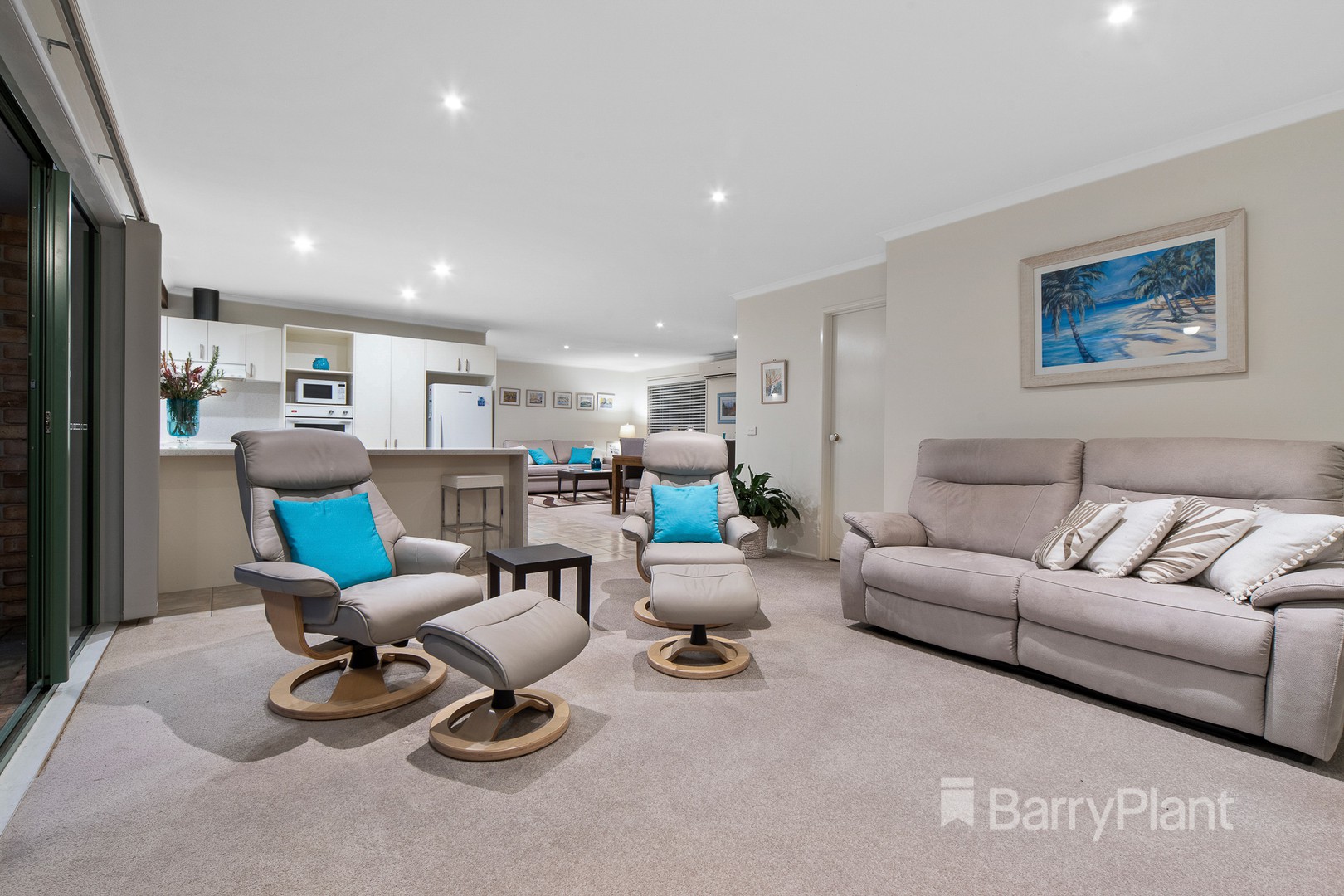 4 Mulsanne Way, Mornington, VIC 3931 - Thumbnail 2 - 31/01/2022
