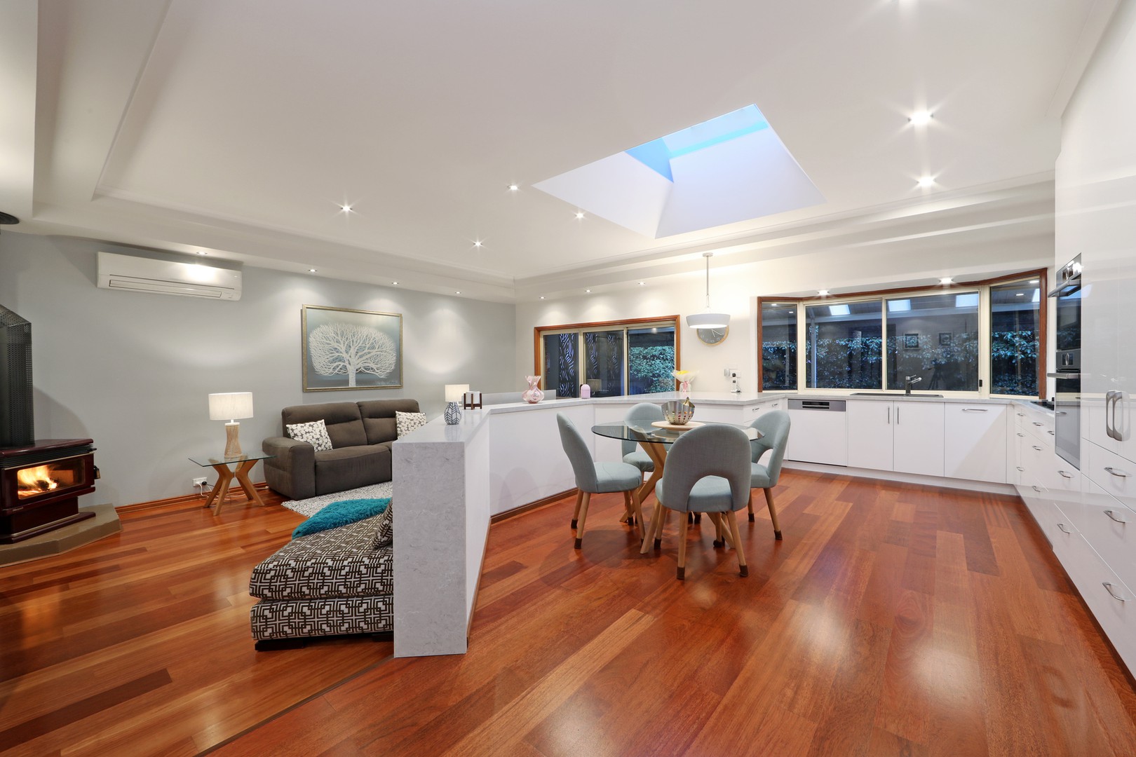 4 Naismith Court, Rowville, VIC 3178, Rowville - Thumbnail 2