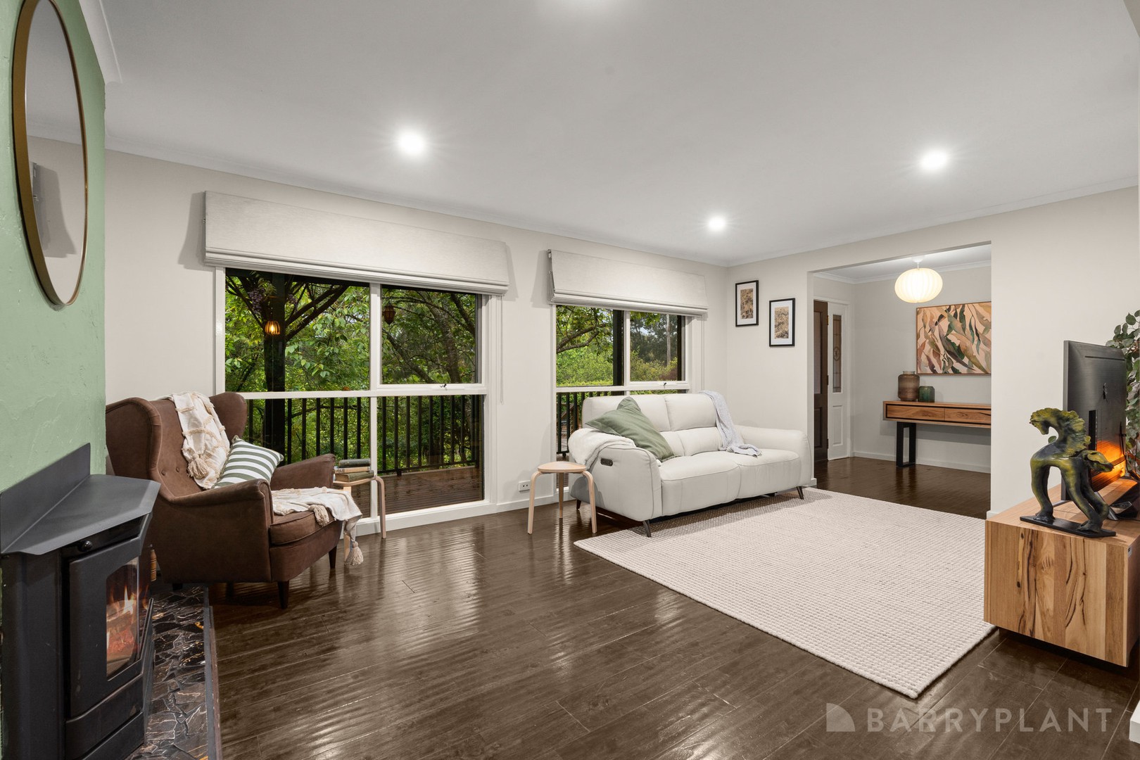 4 Naughton Street, Cockatoo, VIC 3781 - Thumbnail 2 - 13/11/2025