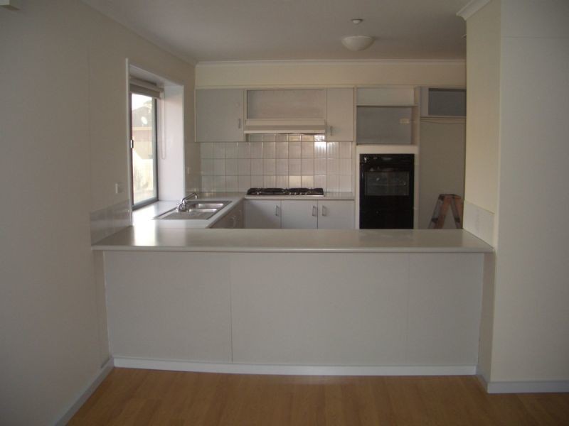 4 Nicholas Street, Epping, VIC 3076, Epping - Thumbnail 2