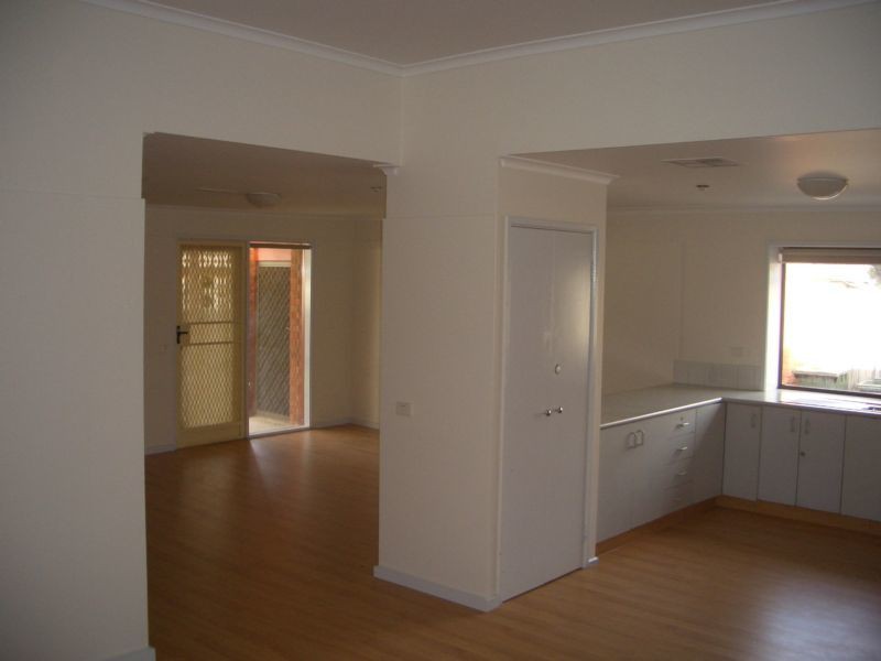 4 Nicholas Street, Epping, VIC 3076, Epping - Thumbnail 3