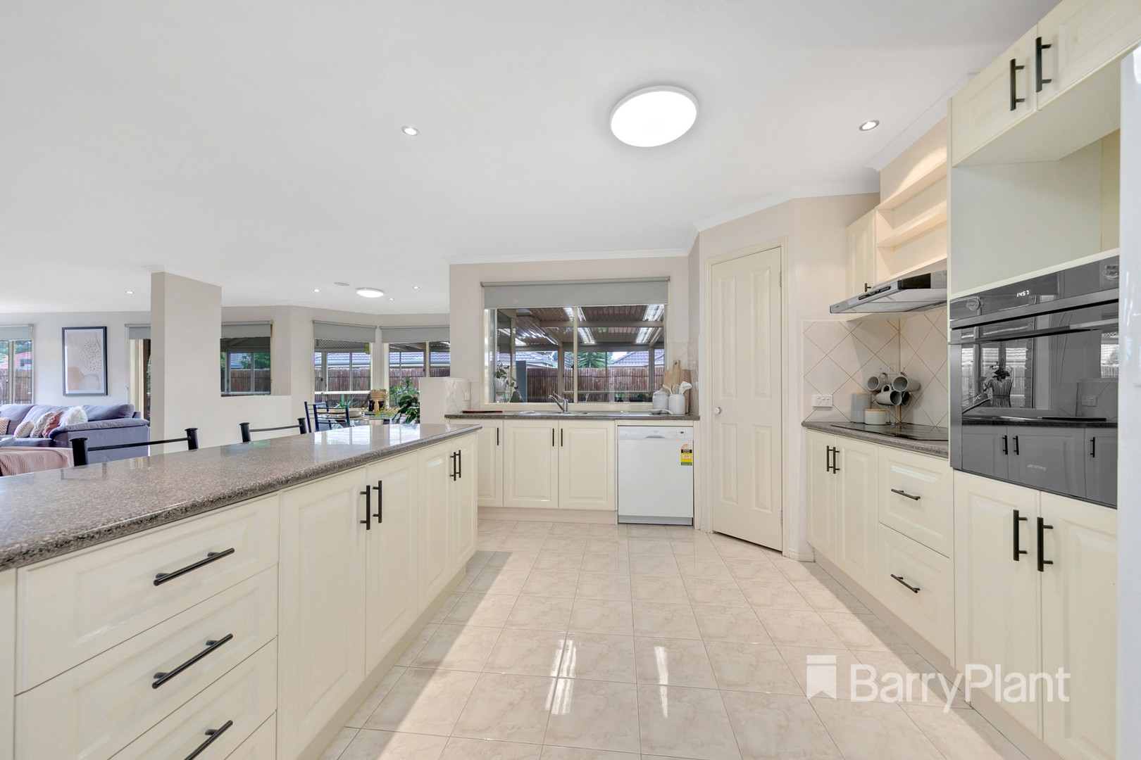 4 Nivea Terrace, South Morang, VIC 3752, South Morang - Thumbnail 4