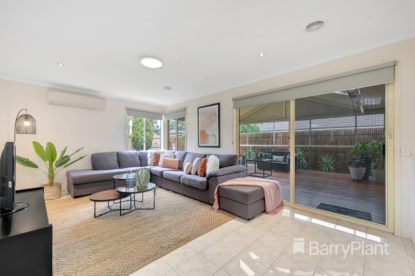 4 Nivea Terrace, South Morang, VIC 3752, South Morang - Thumbnail 7