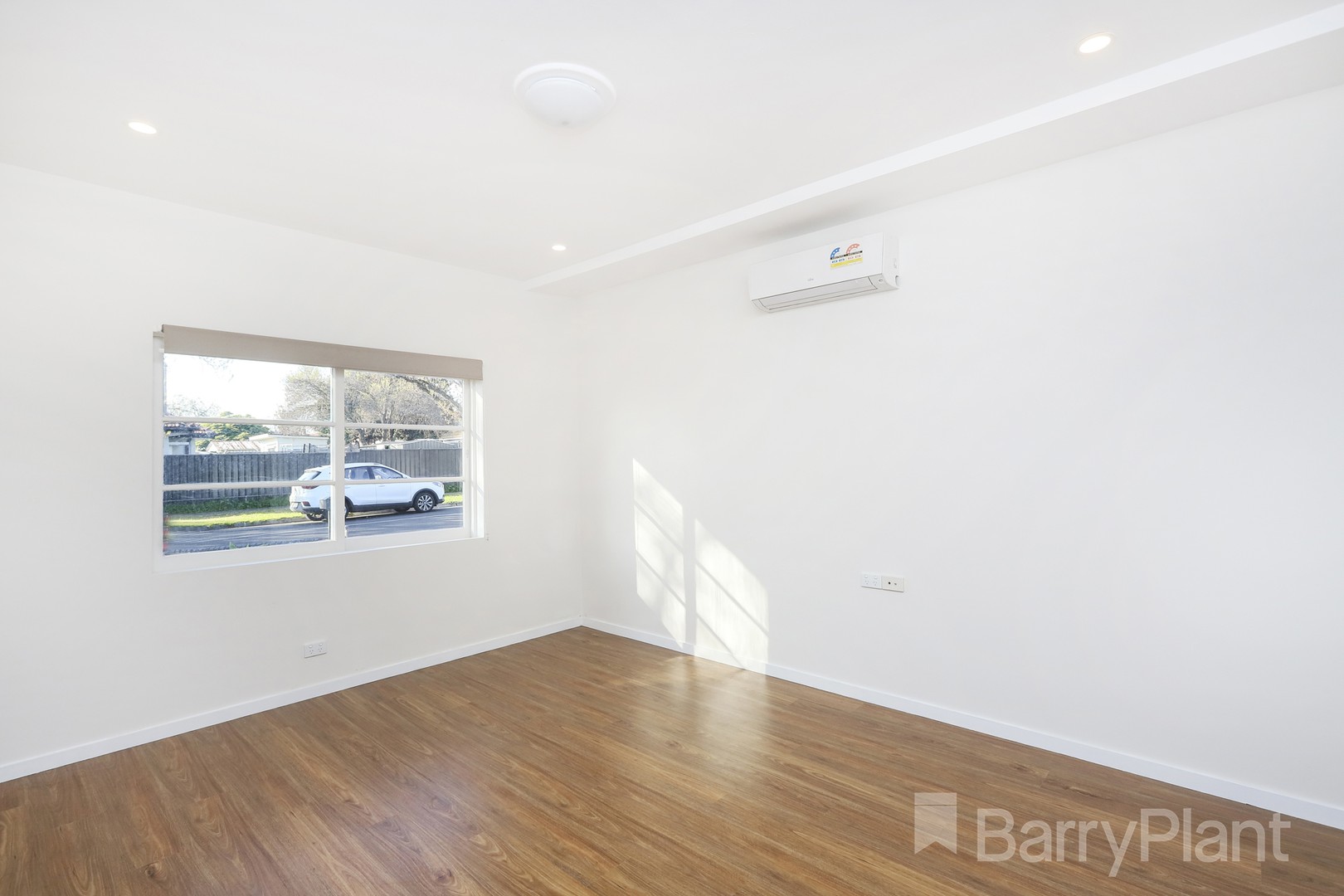 4 Nixon Street, Sunshine, VIC 3020, Sunshine - Thumbnail 2