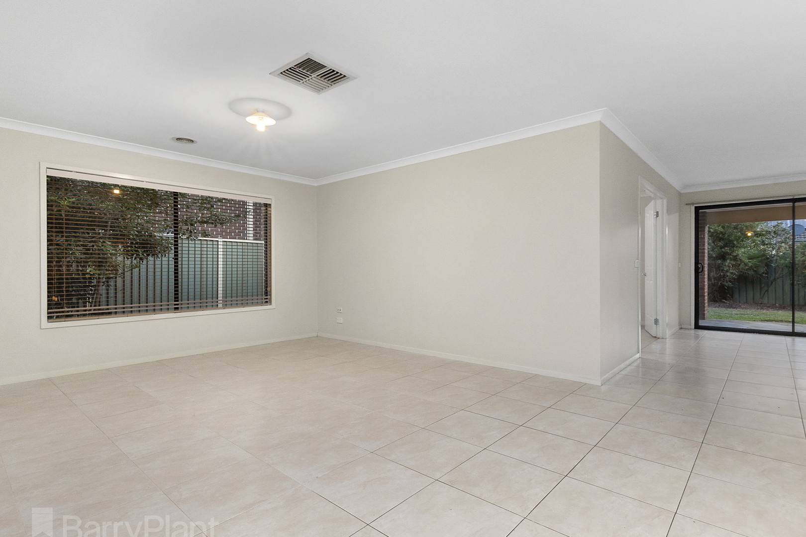 4 Oldfield Place, Point Cook, VIC 3030, Point Cook - Thumbnail 7