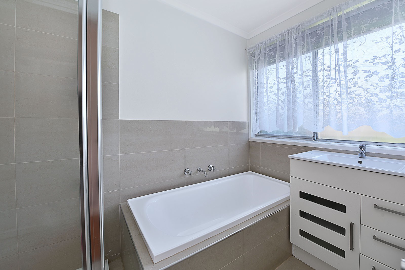 4 Osborne Avenue, Gladstone Park, VIC 3043, Gladstone Park - Thumbnail 5