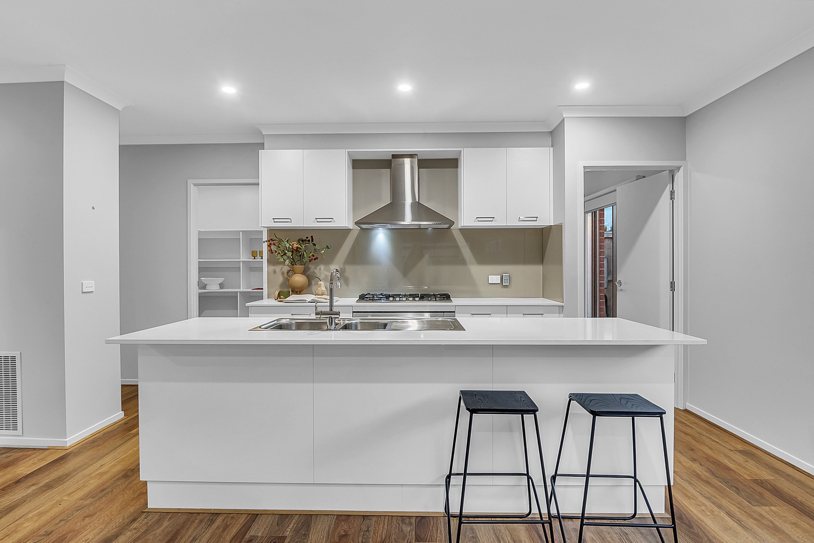 4 Oxbow Street, Mickleham, VIC 3064, Mickleham - Thumbnail 4