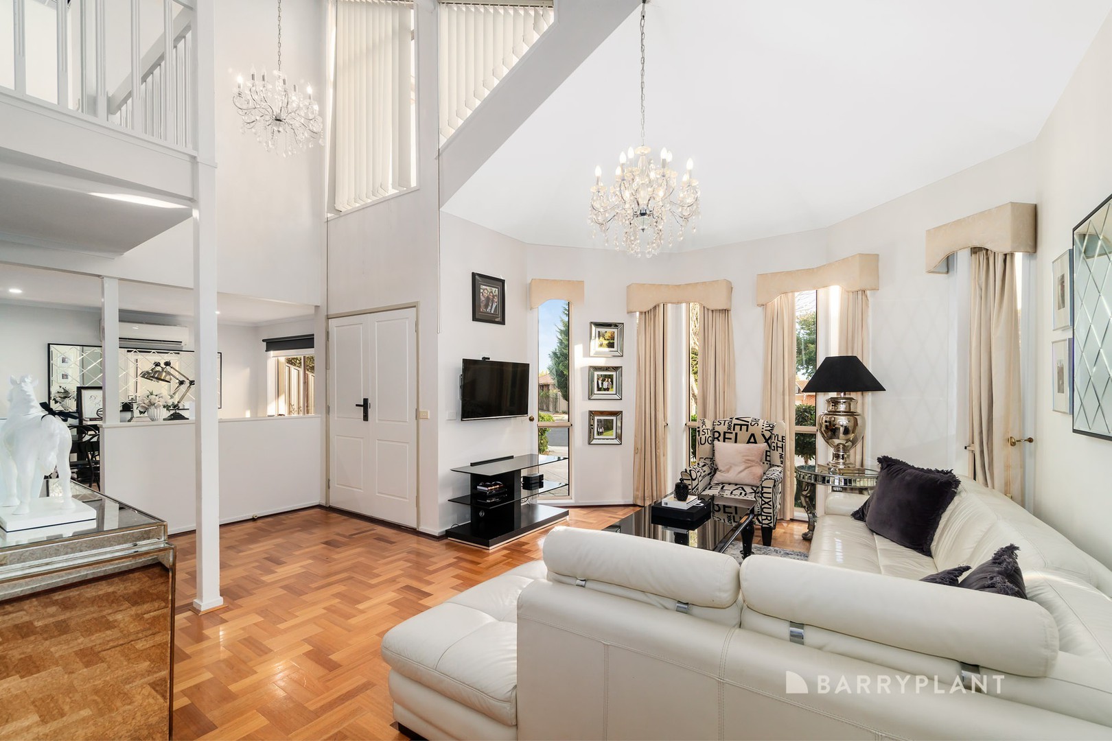 4 Pareira Court, Mill Park, VIC 3082 - Thumbnail 2 - 26/06/2024