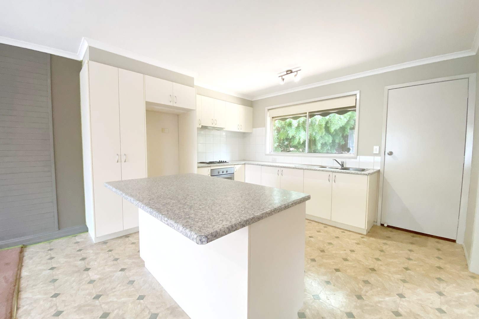4 Park Street, Drouin, VIC 3818, Drouin - Thumbnail 3