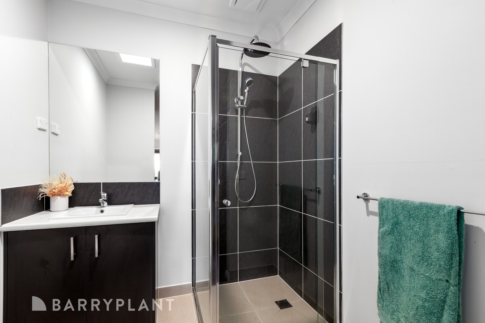 4 Pavonia Avenue, Wallan, VIC 3756, Wallan - Thumbnail 5