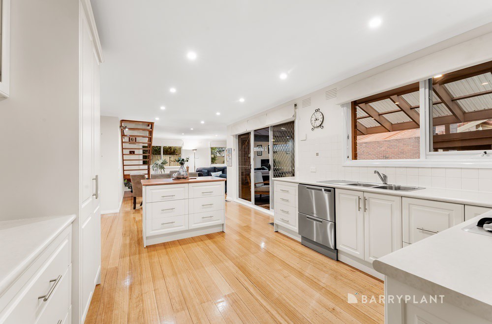 4 Peacock Close, Mill Park, VIC 3082, Mill Park - Thumbnail 5