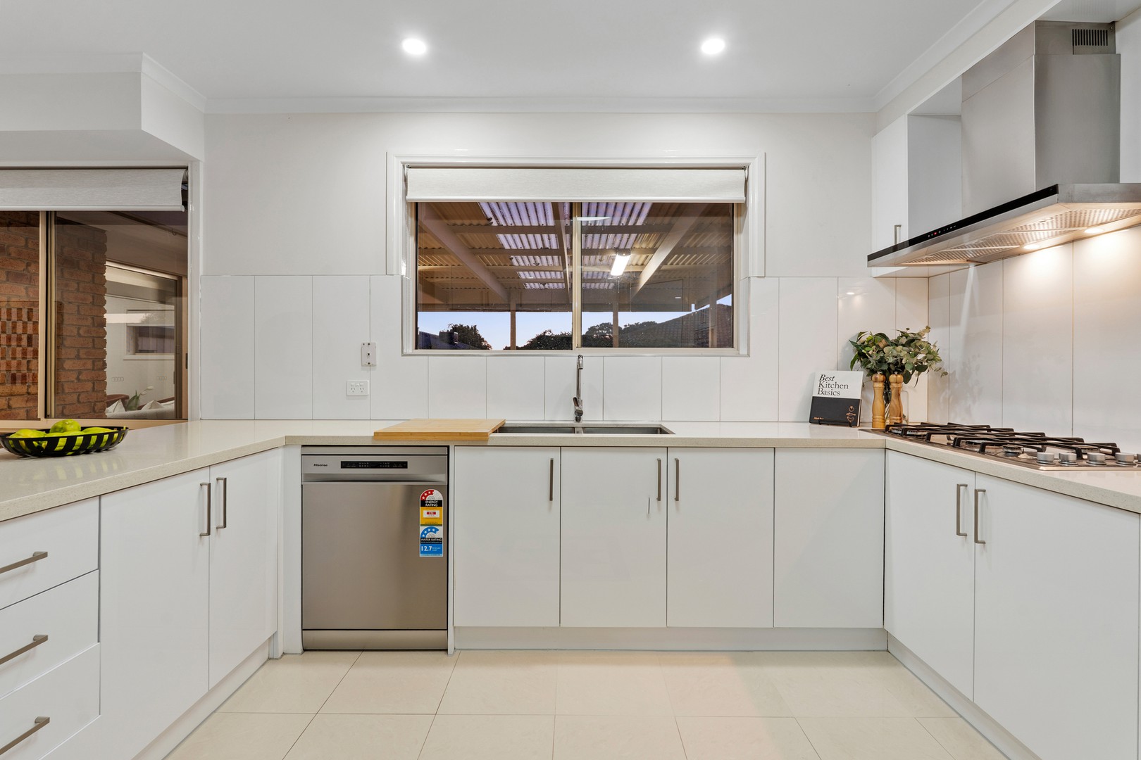 4 Peradon Way, Hillside, VIC 3037, Hillside - Thumbnail 7