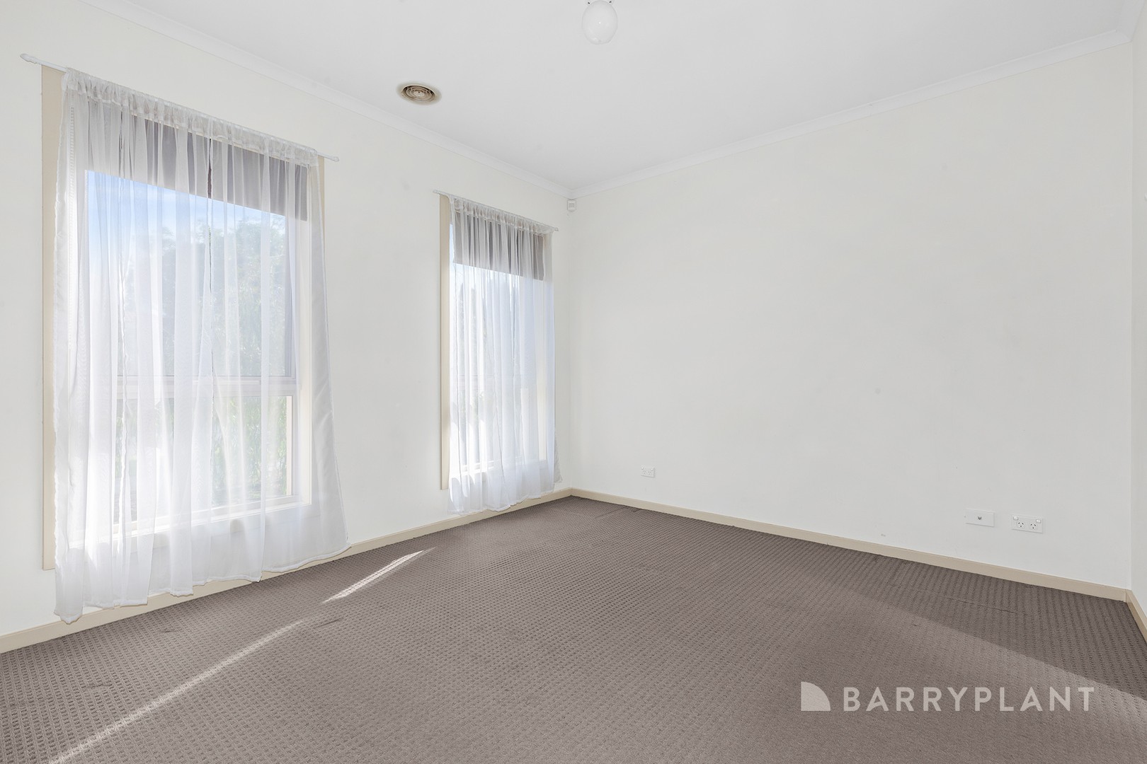 4 Persimmon Lane, Pakenham, VIC 3810, Pakenham - Thumbnail 6