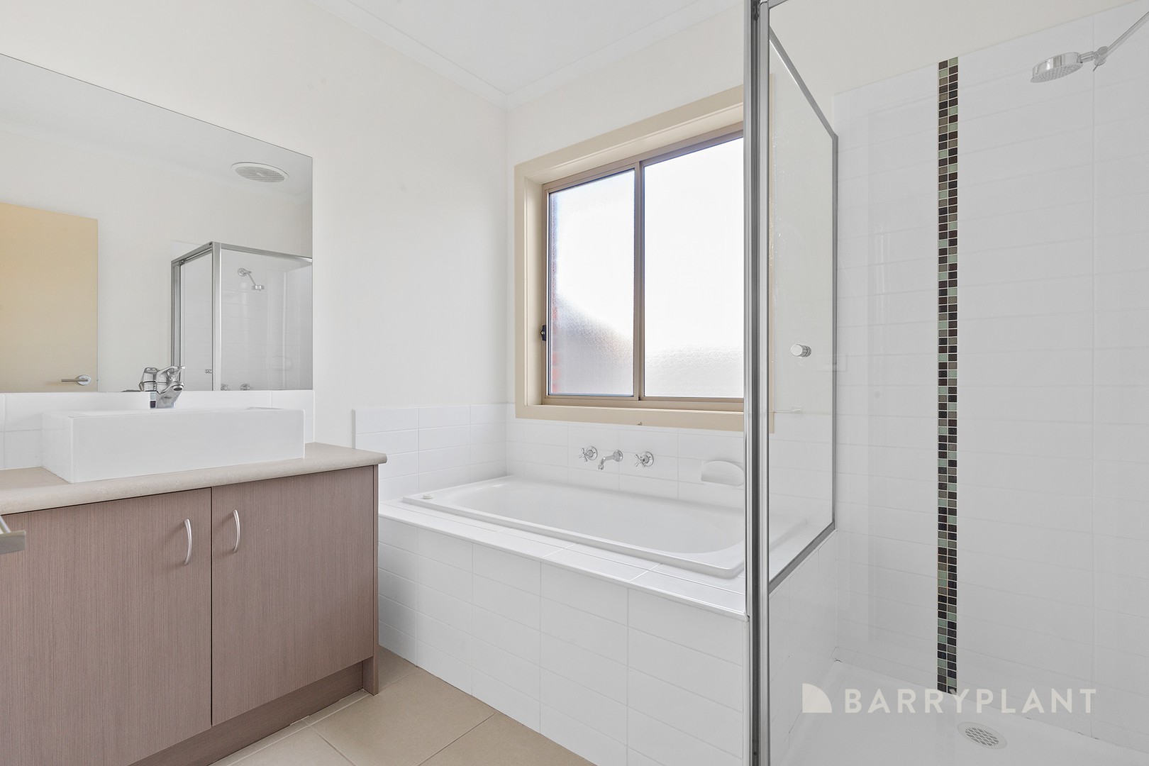 4 Persimmon Lane, Pakenham, VIC 3810, Pakenham - Thumbnail 8