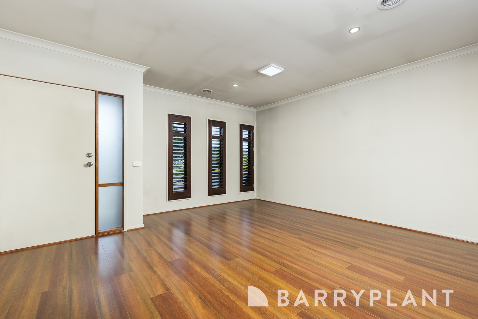 4 Pier Way, Point Cook, VIC 3030 - Thumbnail 1 - 28/03/2025