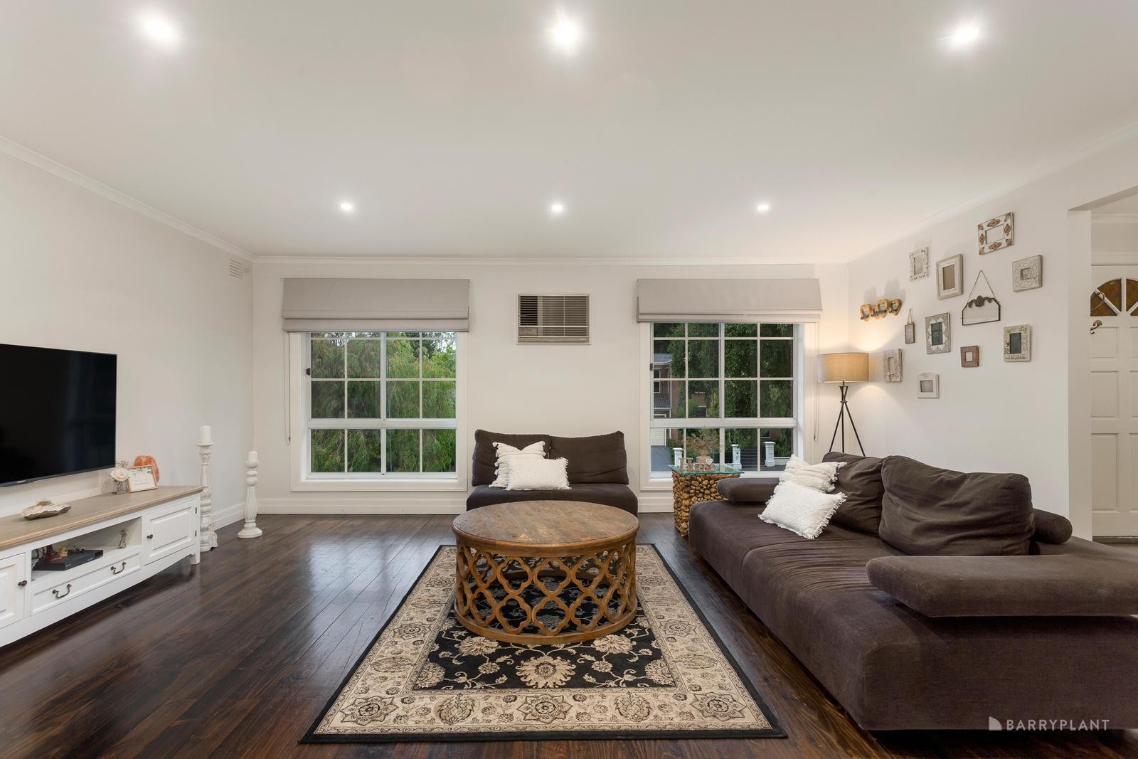 4 Pine Hill Drive, Doncaster East, VIC 3109 - Thumbnail 2 - 29/02/2024