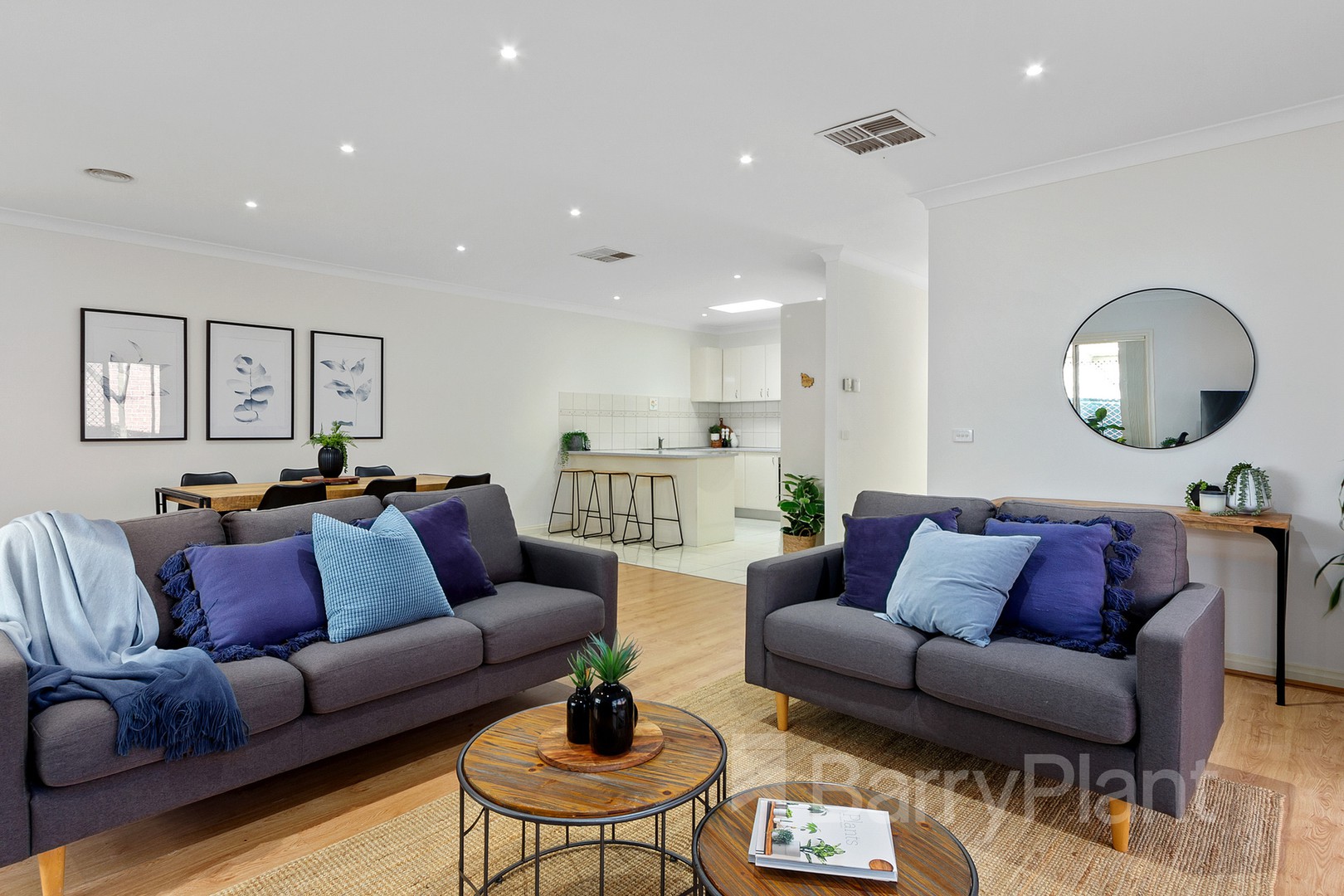4 Pine Tree Avenue, Glen Waverley, VIC 3150, Glen Waverley - Thumbnail 2