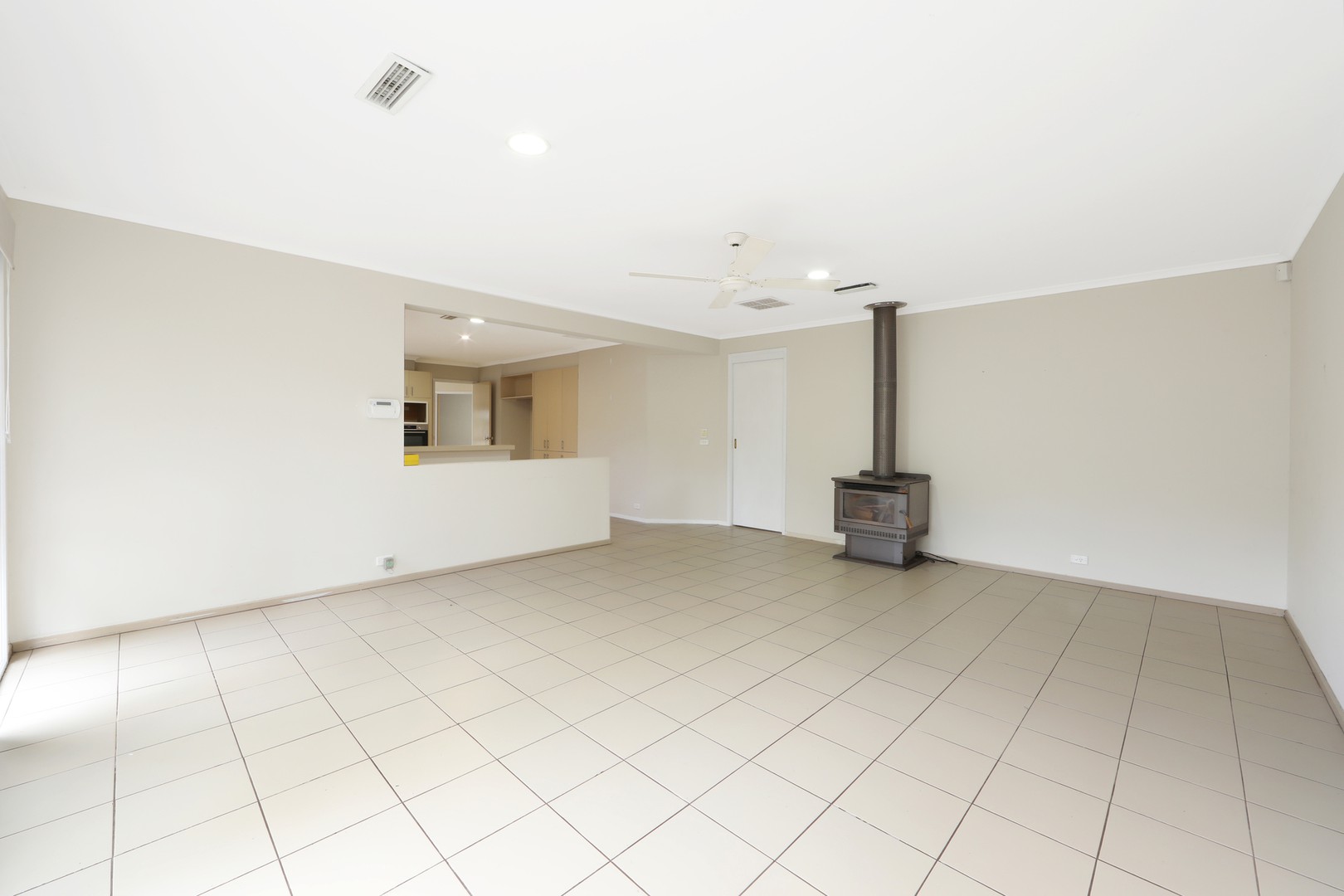 4 Pitfield Crescent, Rowville, VIC 3178, Rowville - Thumbnail 4
