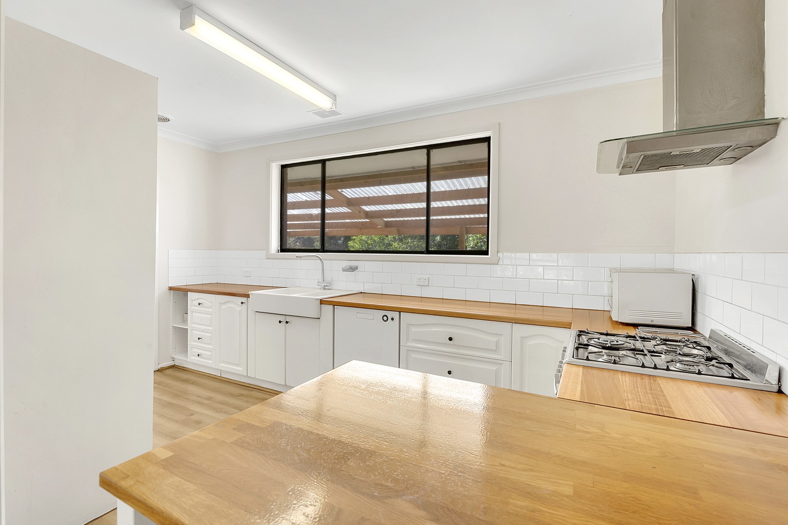 4 Plumpton Avenue, Craigieburn, VIC 3064, Craigieburn - Thumbnail 4